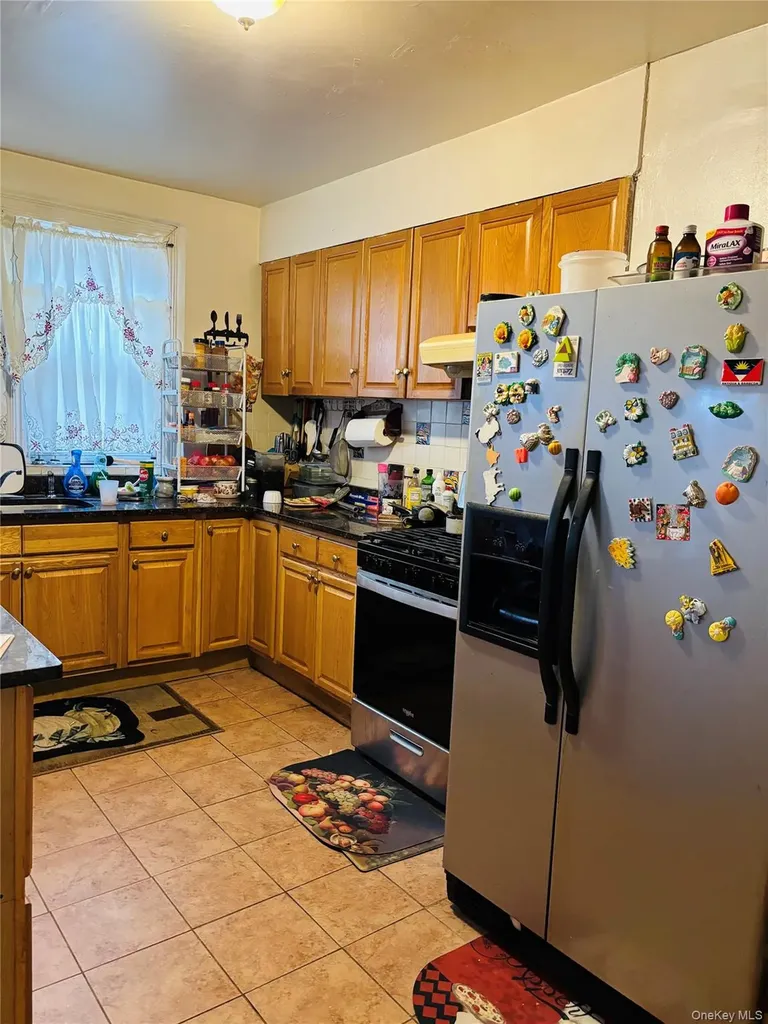 715 Rosedale Avenue Bronx NY 10473