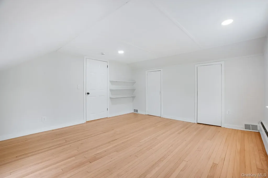 3 Pond Road Hyde Park NY 12601