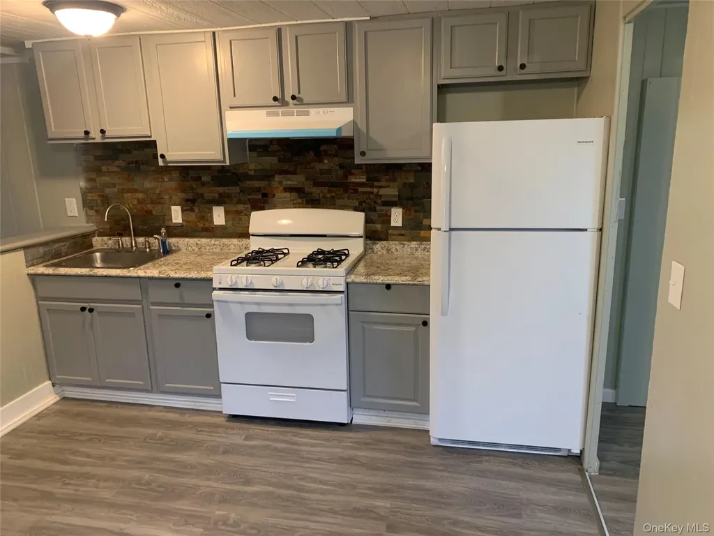 112 Jefferson Heights Catskill NY 12414