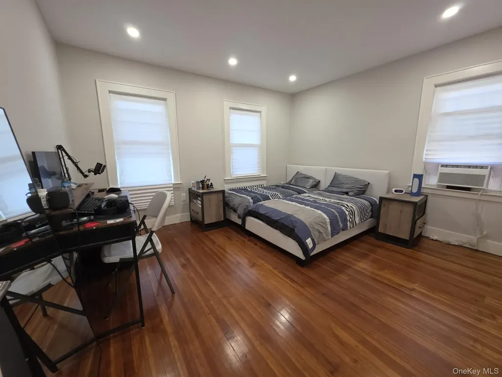 325 Pacific Avenue Cedarhurst NY 11516