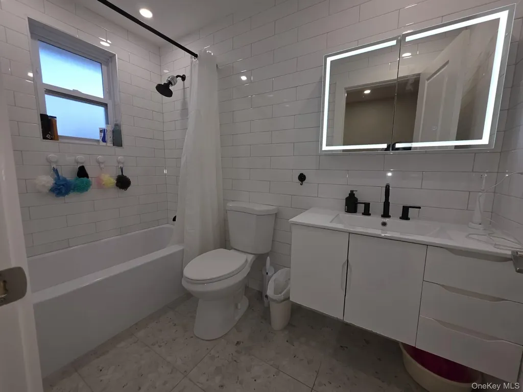 325 Pacific Avenue Cedarhurst NY 11516
