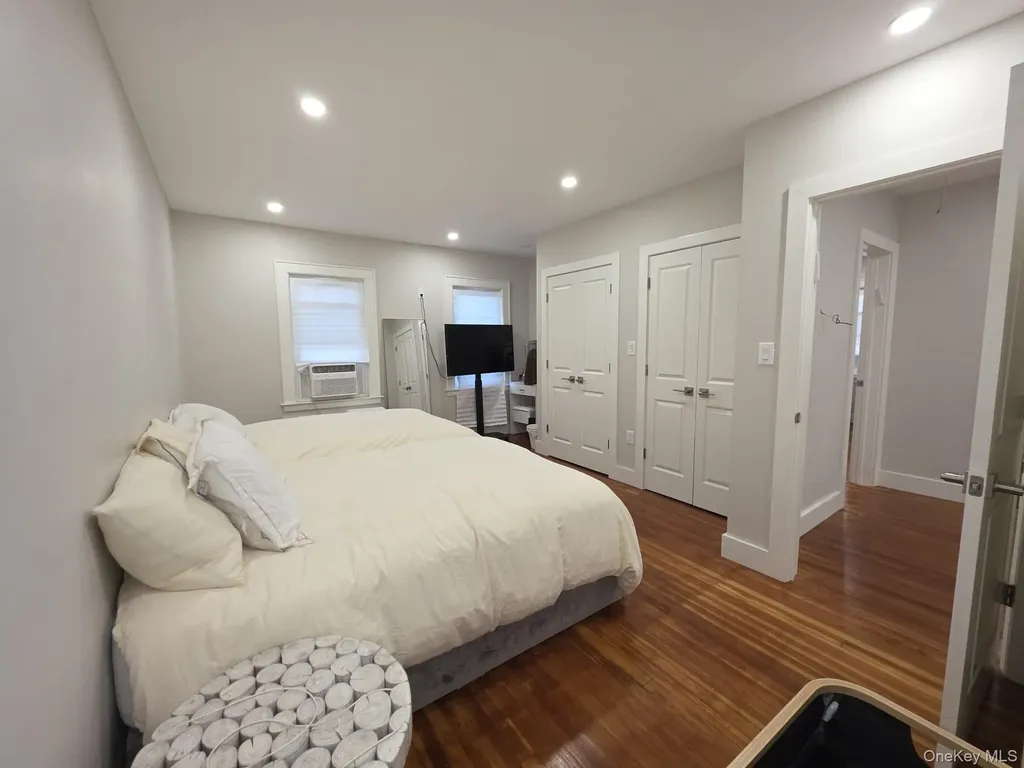 325 Pacific Avenue Cedarhurst NY 11516