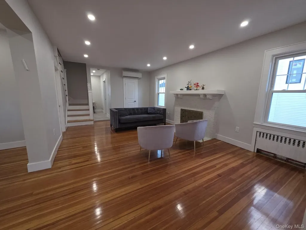 325 Pacific Avenue Cedarhurst NY 11516