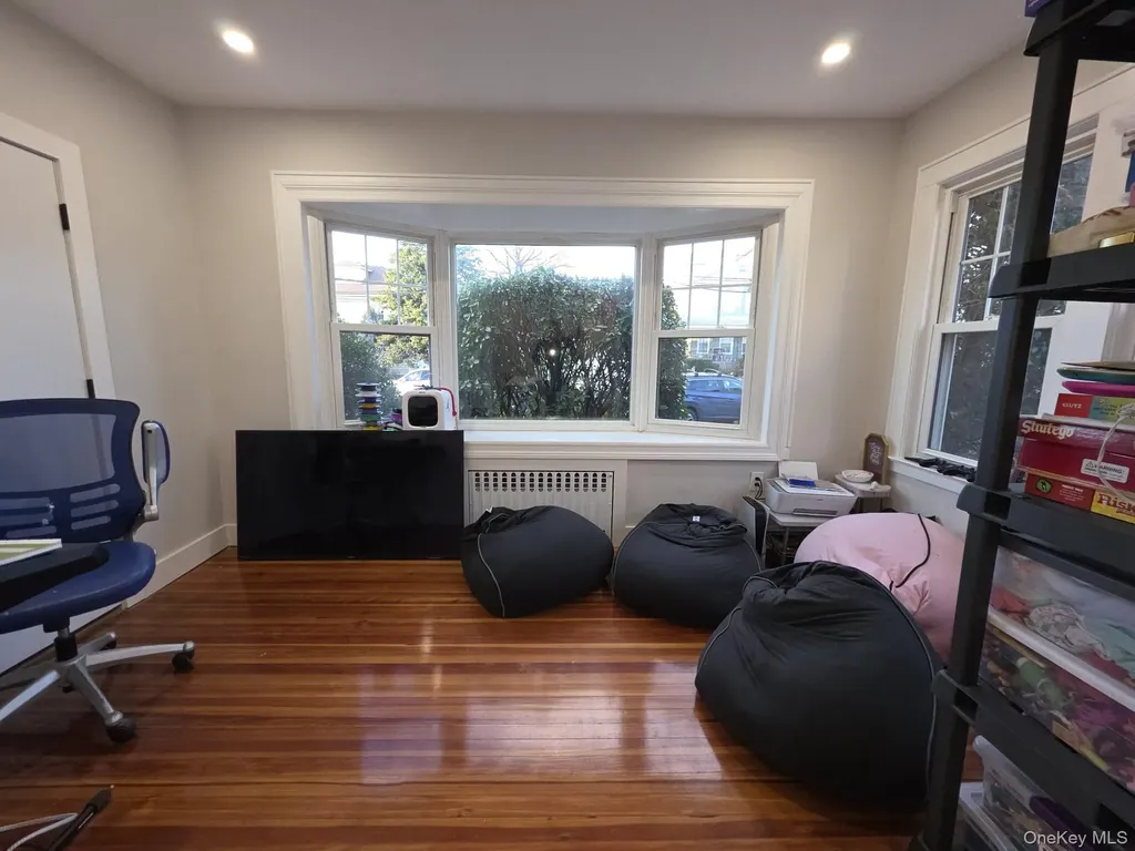 325 Pacific Avenue Cedarhurst NY 11516
