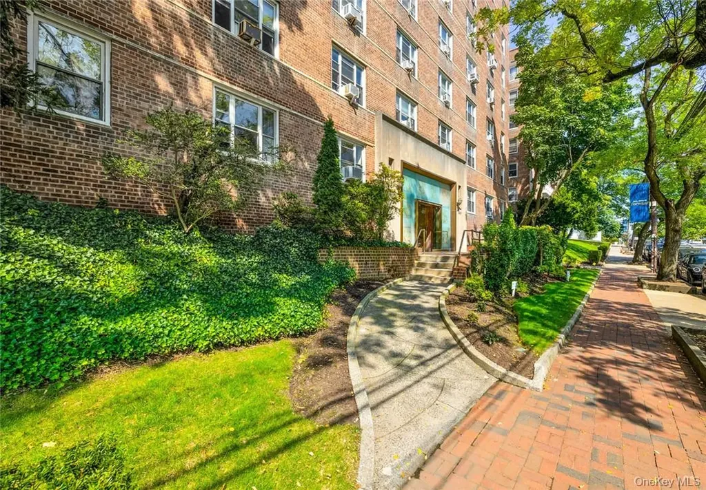 5601 Riverdale Avenue Bronx NY 10471