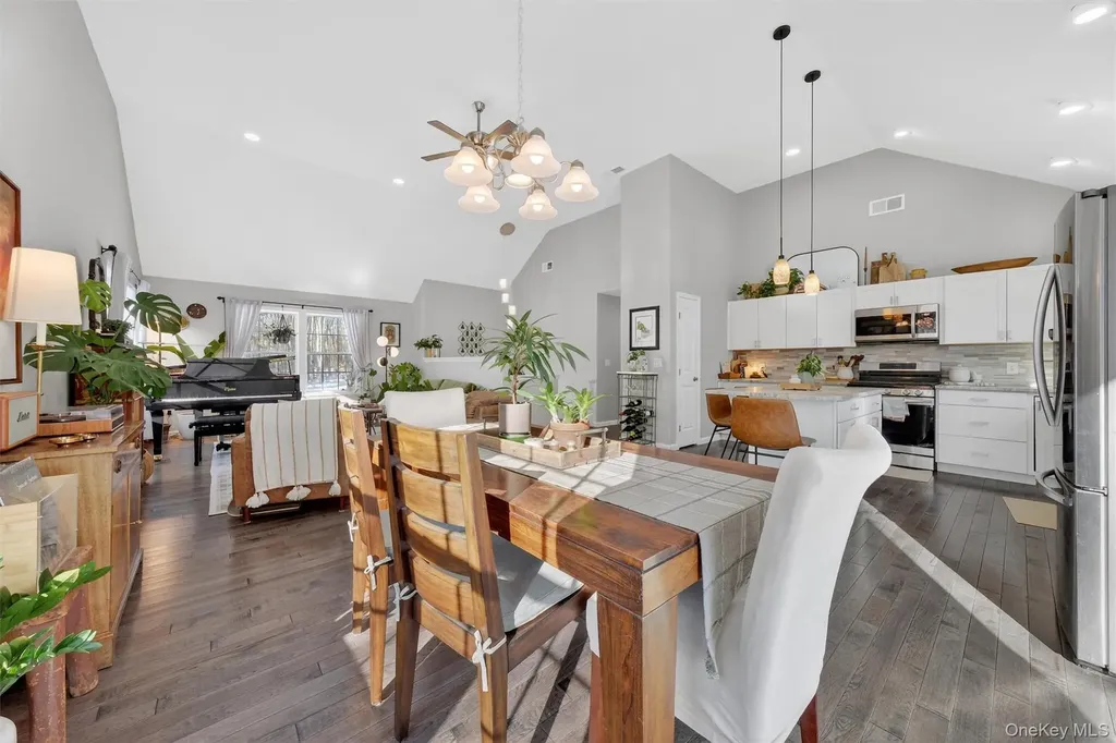 31 Greenshire Way Walden NY 12586