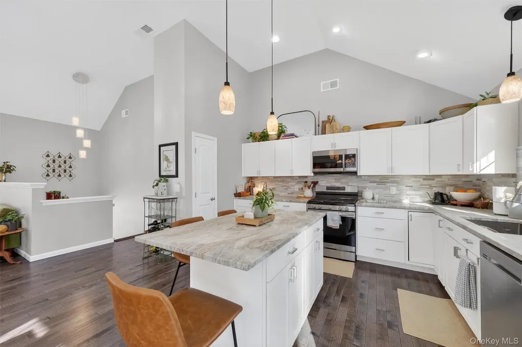 31 Greenshire Way Walden NY 12586