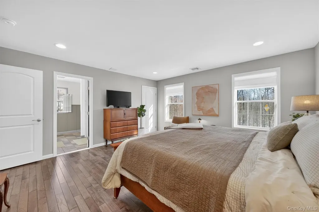 31 Greenshire Way Walden NY 12586