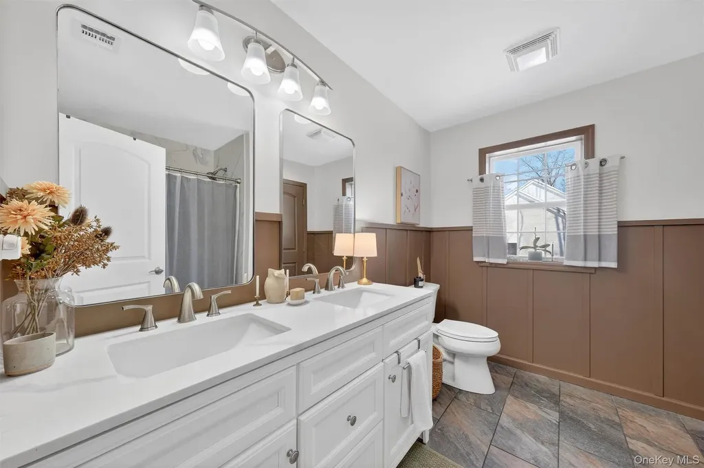 31 Greenshire Way Walden NY 12586
