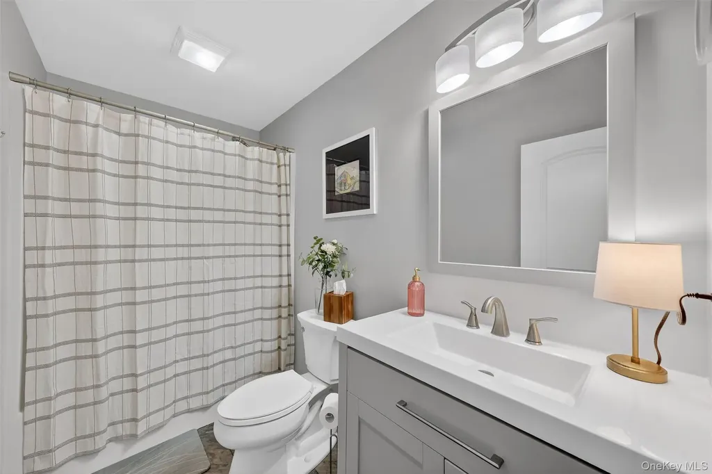 31 Greenshire Way Walden NY 12586
