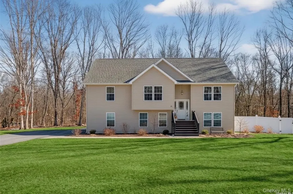 31 Greenshire Way Walden NY 12586