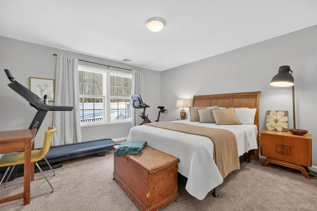 31 Greenshire Way Walden NY 12586