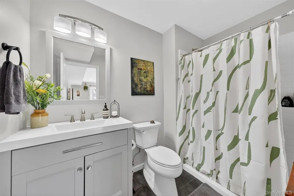 31 Greenshire Way Walden NY 12586