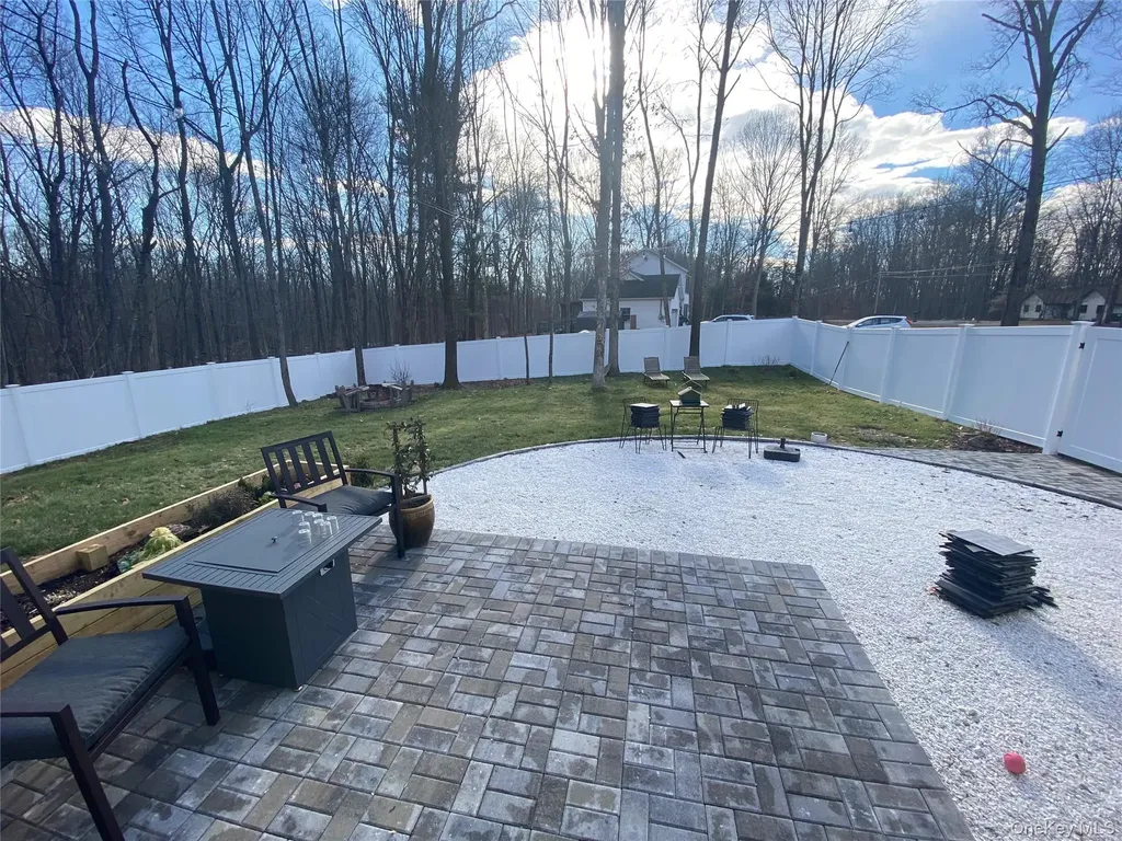 31 Greenshire Way Walden NY 12586