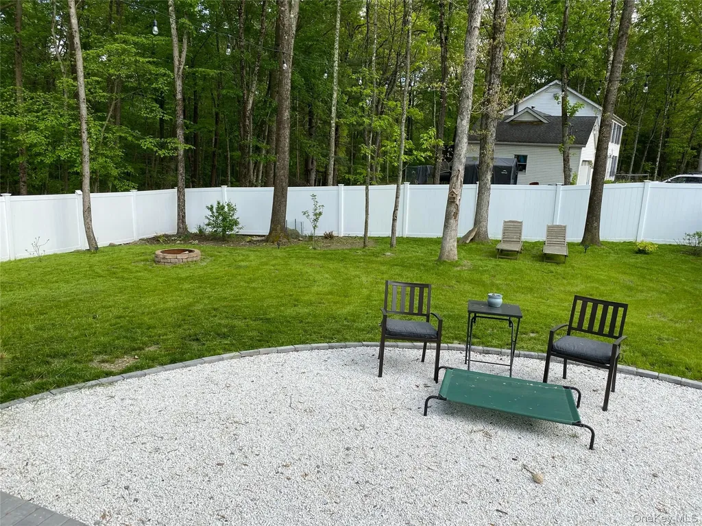 31 Greenshire Way Walden NY 12586