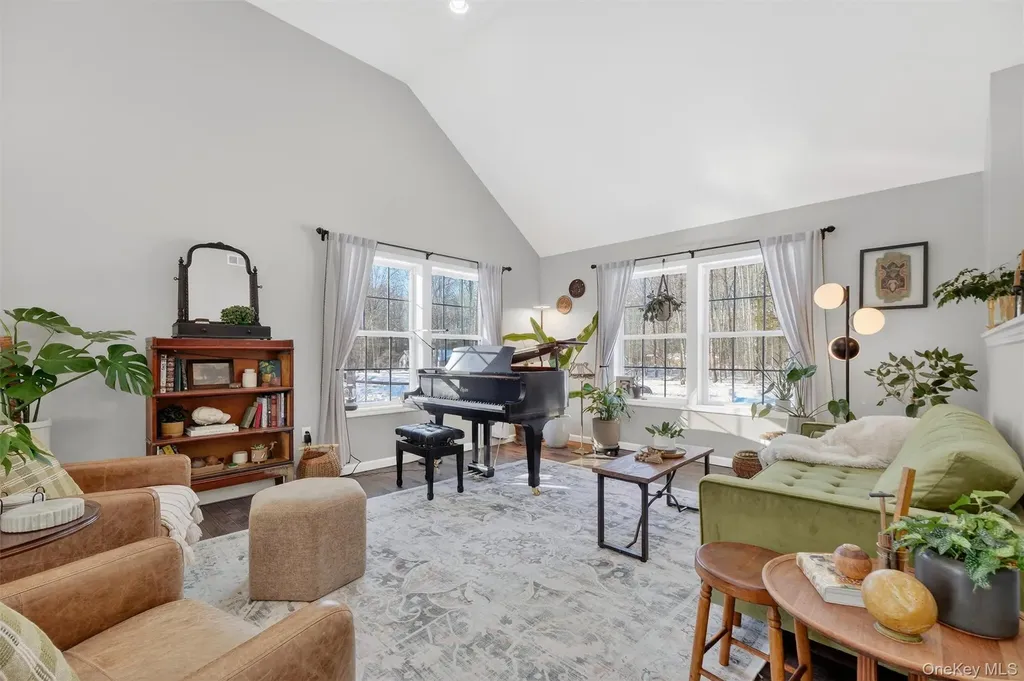 31 Greenshire Way Walden NY 12586