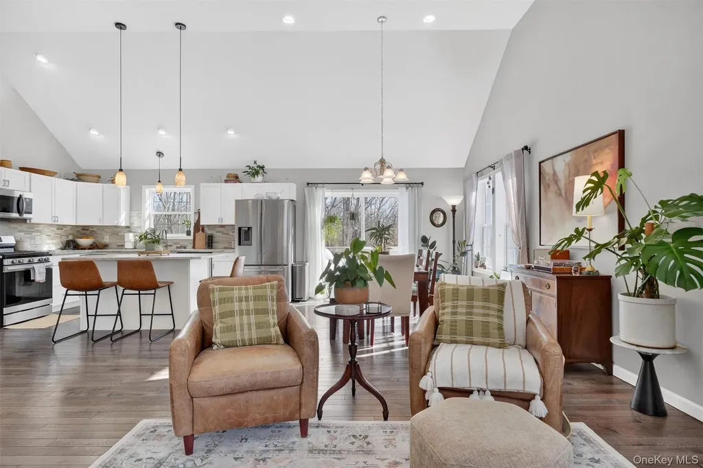 31 Greenshire Way Walden NY 12586