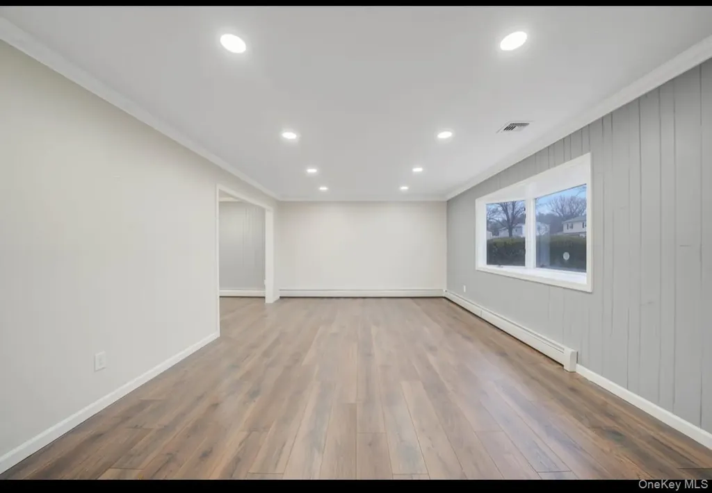 39 2nd Place Central Islip NY 11722