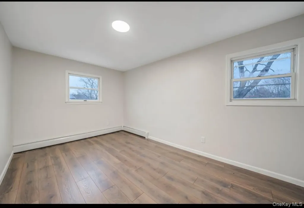 39 2nd Place Central Islip NY 11722