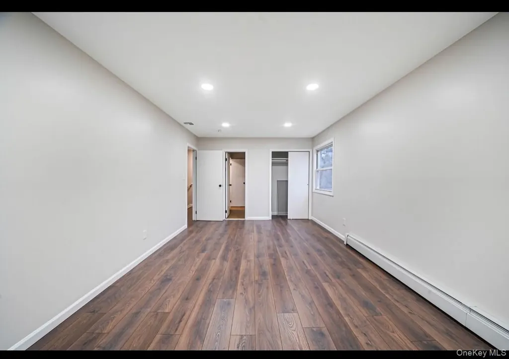 39 2nd Place Central Islip NY 11722