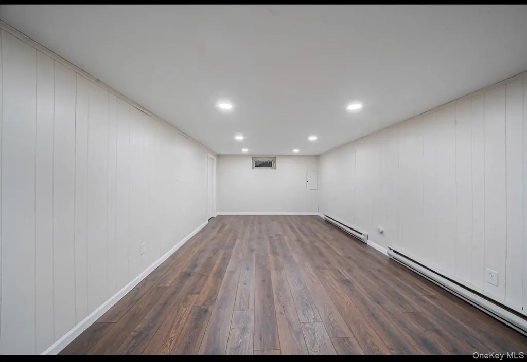39 2nd Place Central Islip NY 11722