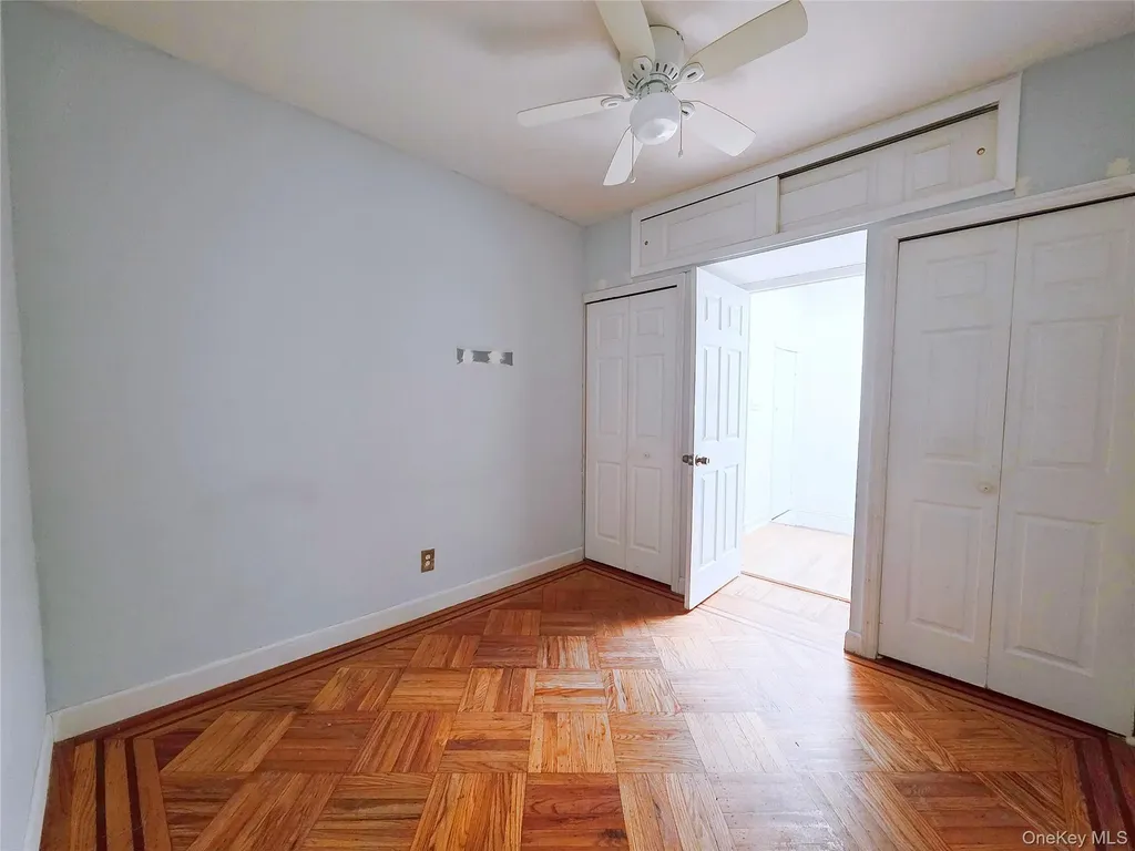 60-48 80th Avenue Glendale NY 11385