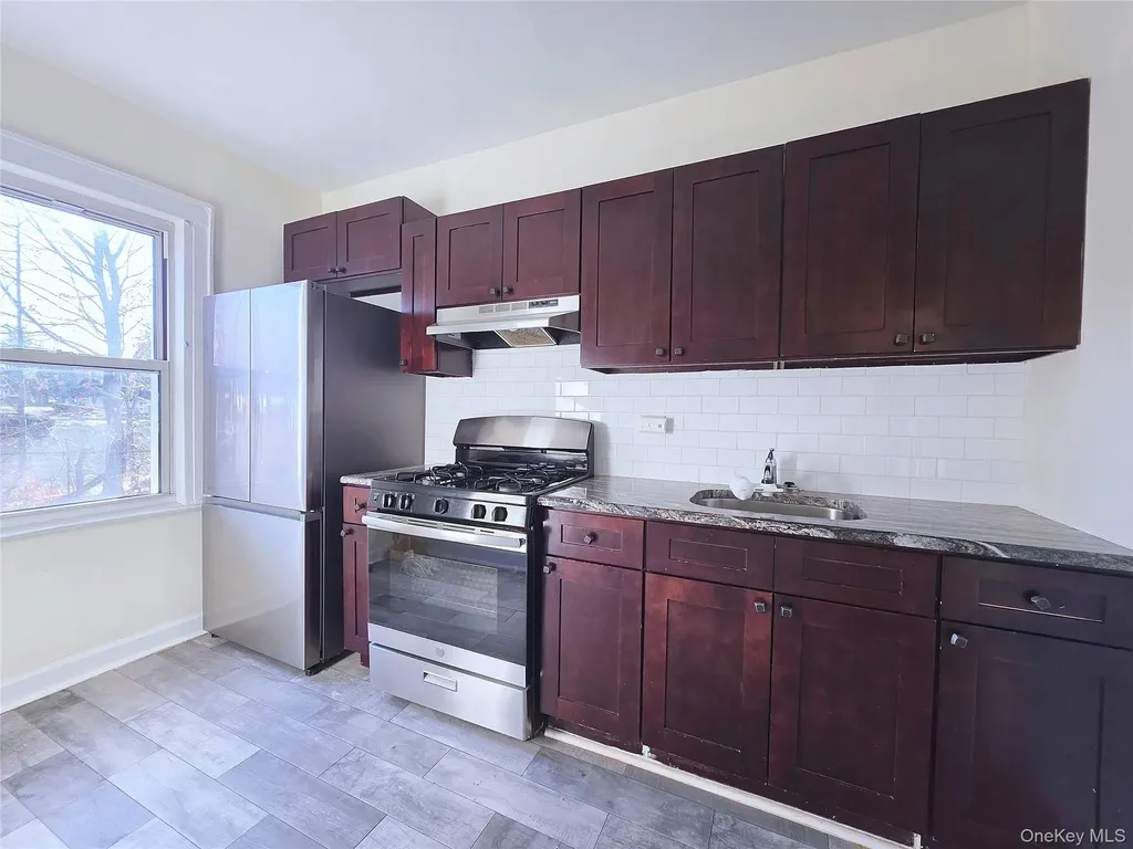 60-48 80th Avenue Glendale NY 11385