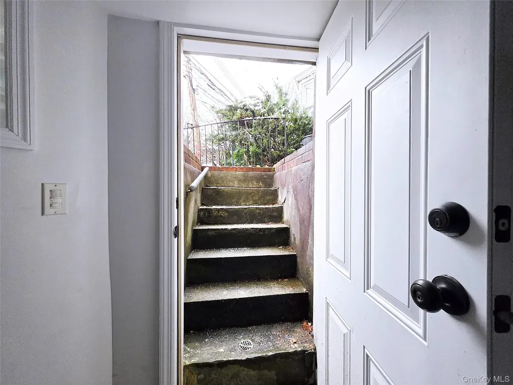 60-48 80th Avenue Glendale NY 11385