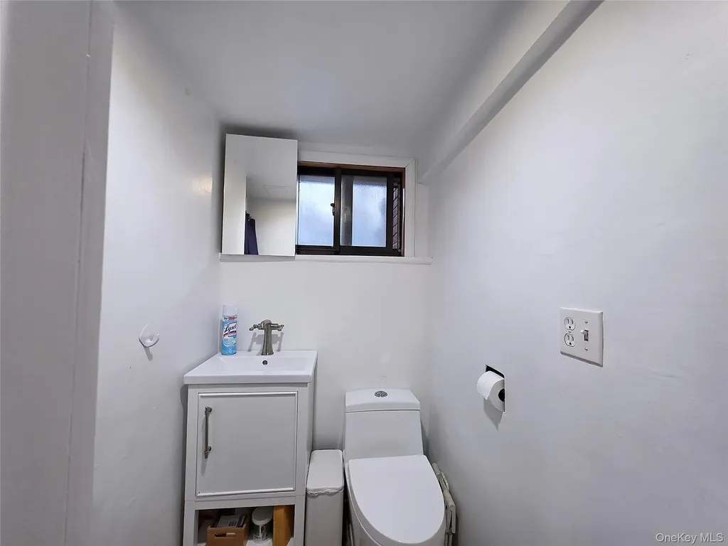 60-48 80th Avenue Glendale NY 11385