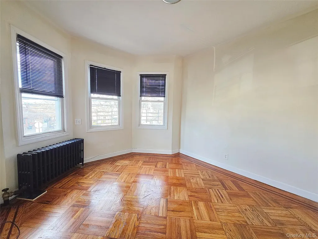 60-48 80th Avenue Glendale NY 11385