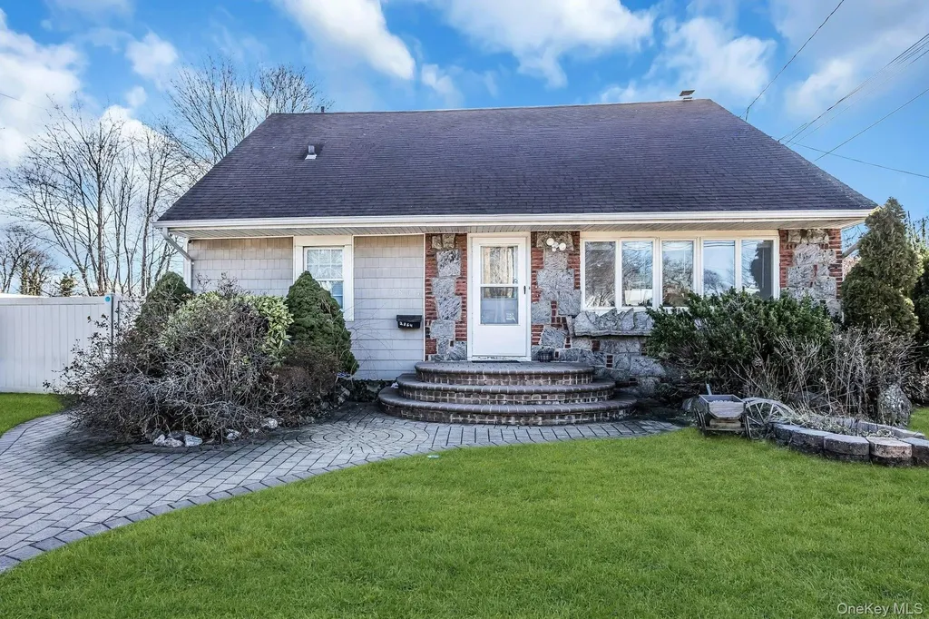 2864 Wilson Avenue Bellmore NY 11710
