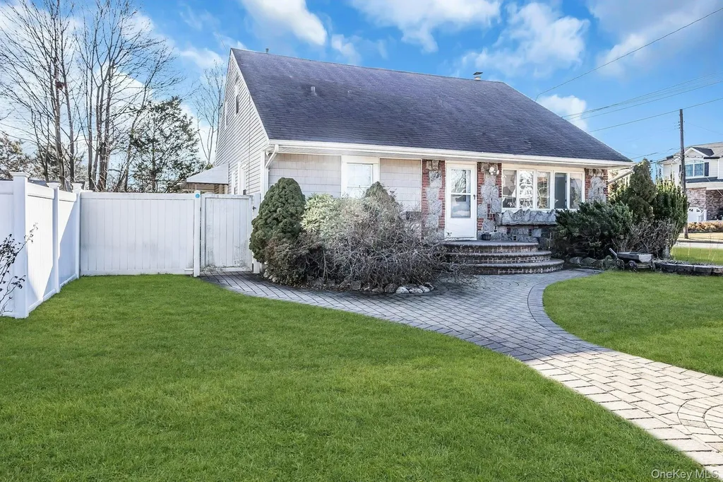 2864 Wilson Avenue Bellmore NY 11710