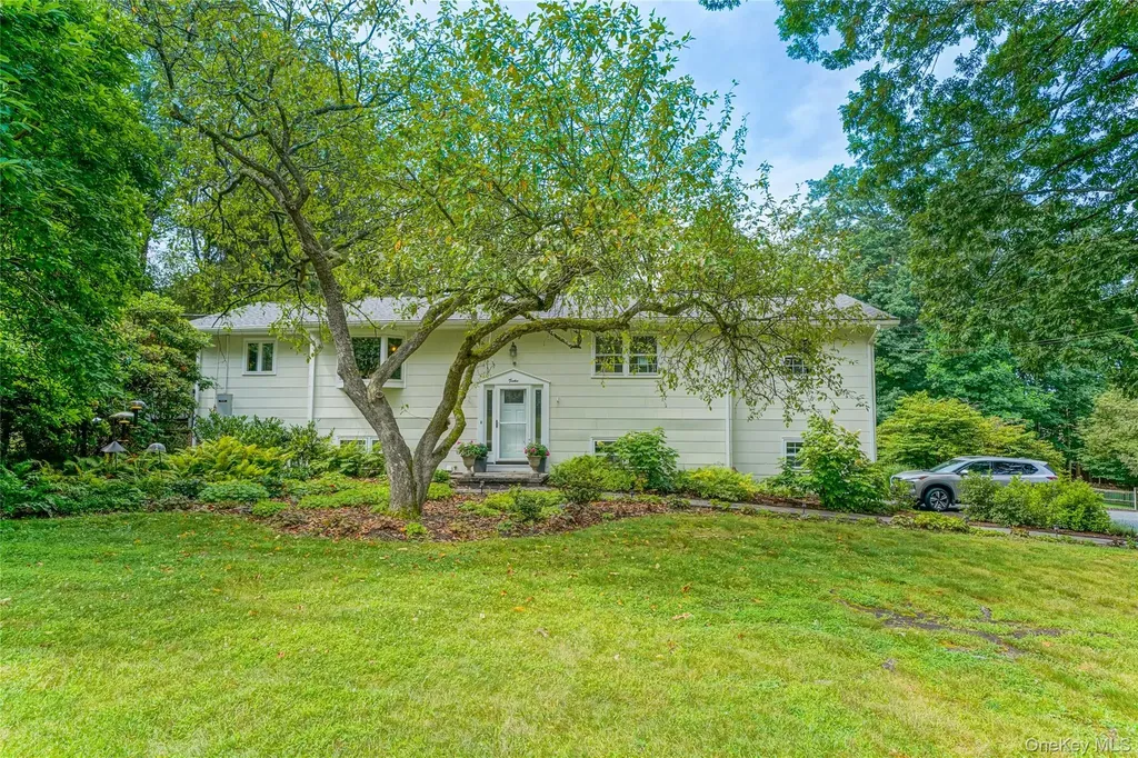 12 Capri Drive Spring Valley NY 10977