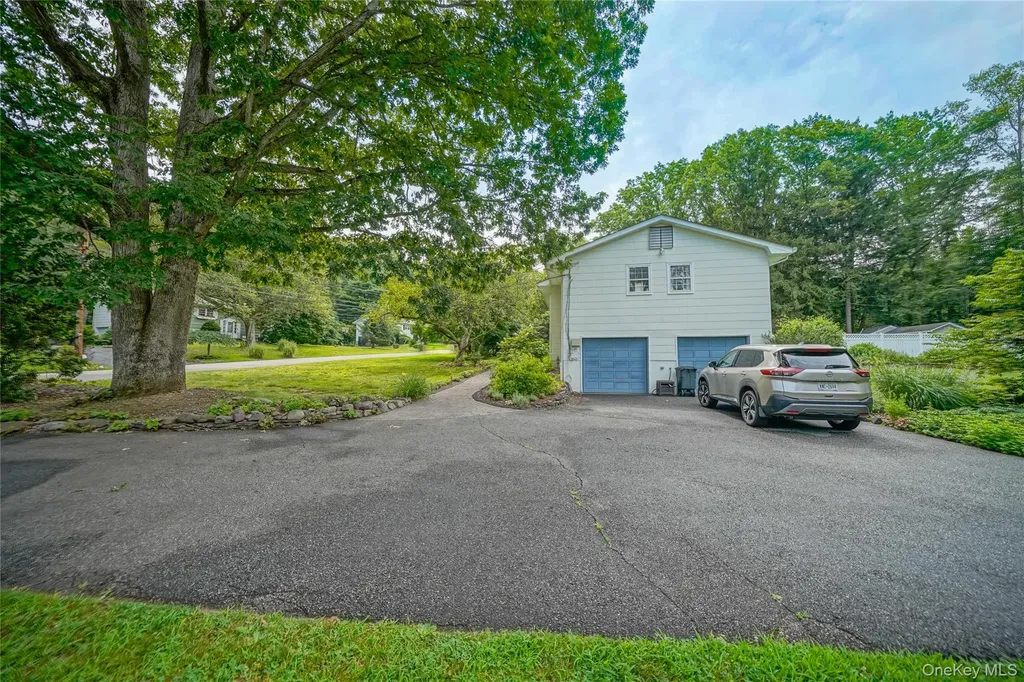 12 Capri Drive Spring Valley NY 10977