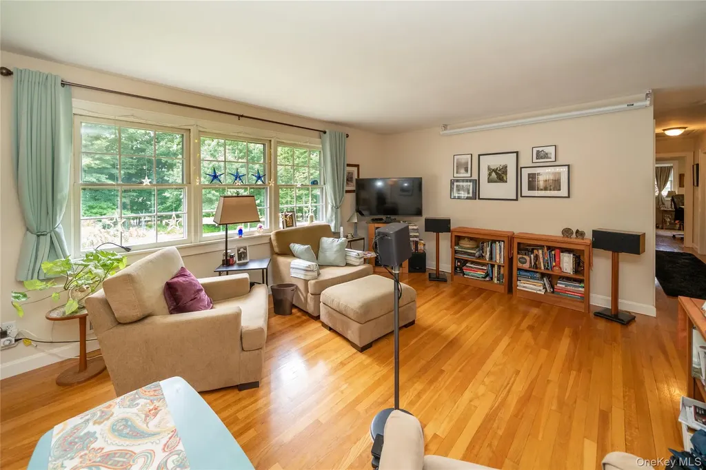 12 Capri Drive Spring Valley NY 10977