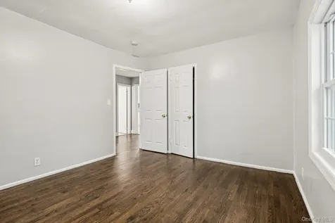 16 Belgrave Avenue Bay Shore NY 11706