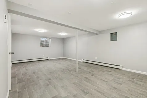 16 Belgrave Avenue Bay Shore NY 11706