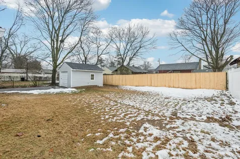 16 Belgrave Avenue Bay Shore NY 11706