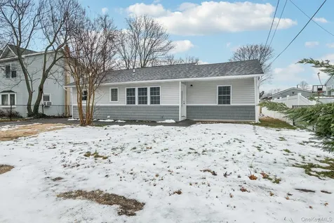 16 Belgrave Avenue Bay Shore NY 11706