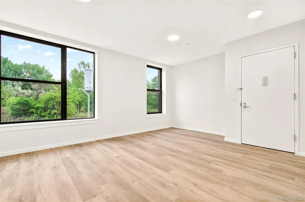 351 Bronx River Avenue Bronx NY 10473