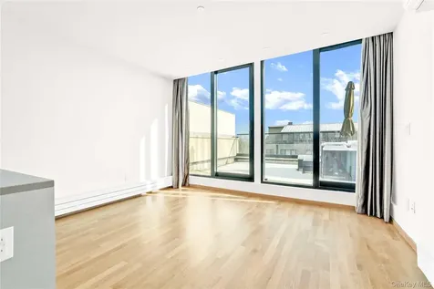 18 Monitor Street Brooklyn NY 11222