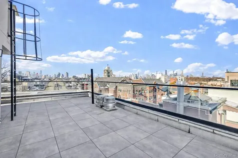18 Monitor Street Brooklyn NY 11222