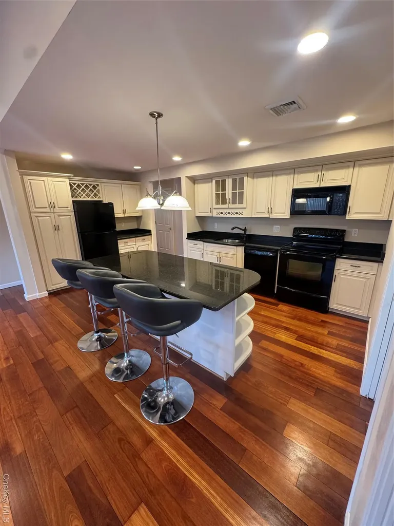 1125 7th Street West Babylon NY 11704