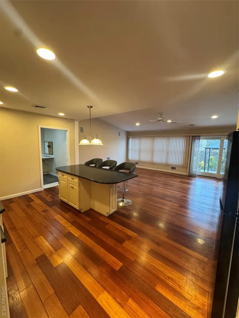 1125 7th Street West Babylon NY 11704