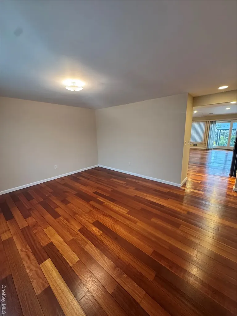 1125 7th Street West Babylon NY 11704