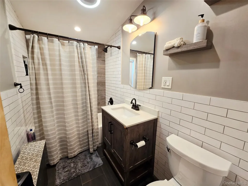 177 Sheridan Boulevard Mineola NY 11501