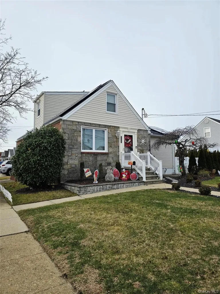 177 Sheridan Boulevard Mineola NY 11501