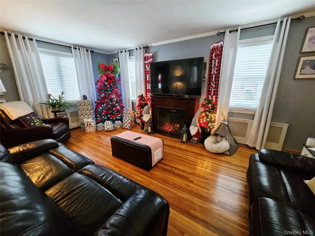 177 Sheridan Boulevard Mineola NY 11501