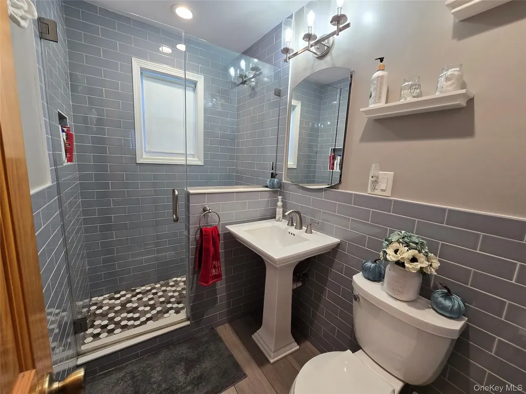 177 Sheridan Boulevard Mineola NY 11501