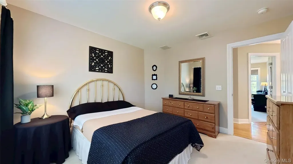 28 Madison Court Wallkill NY 12589